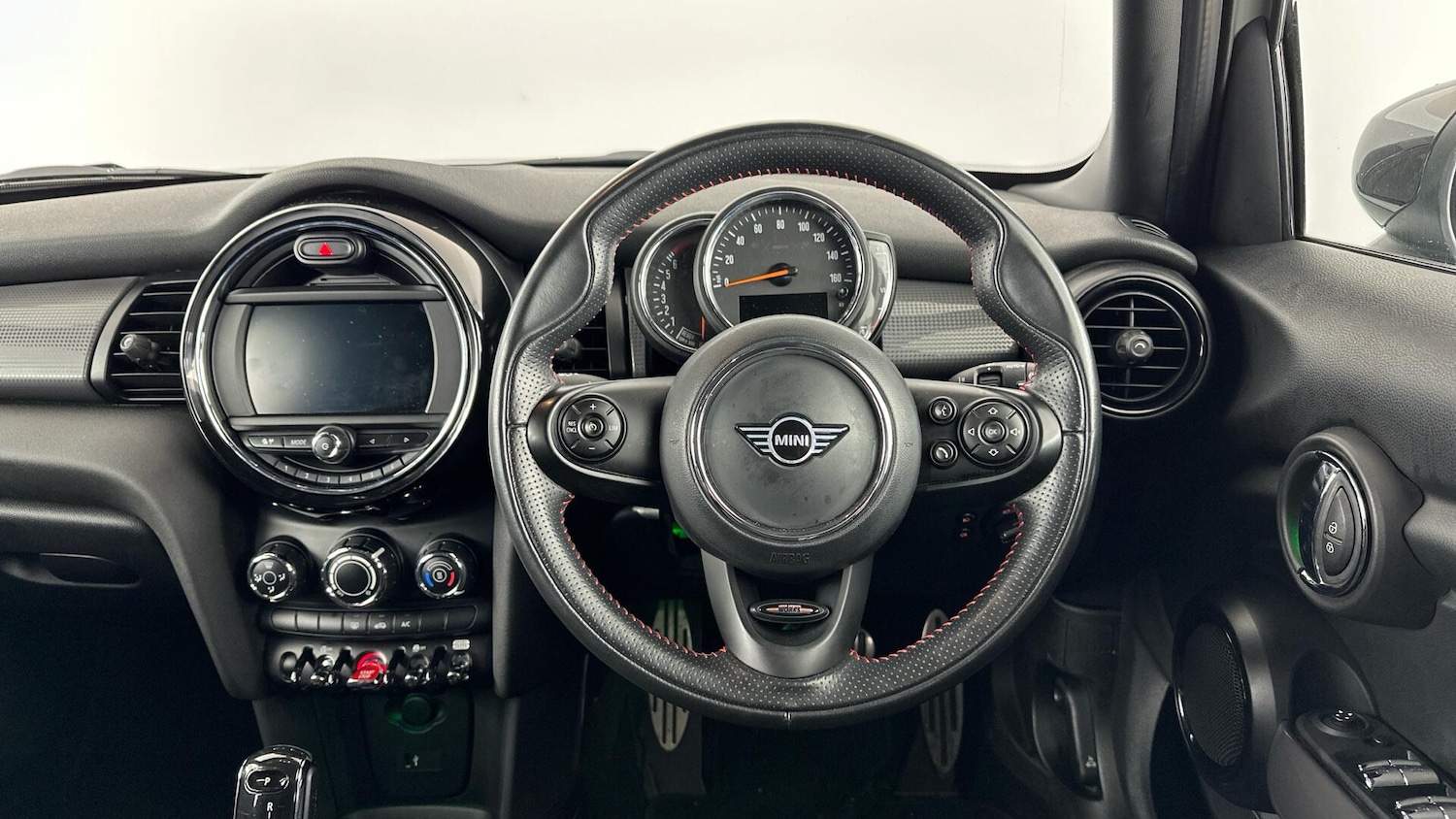 Used MINI Hatch 2020 for sale - 76965128: Photo 5