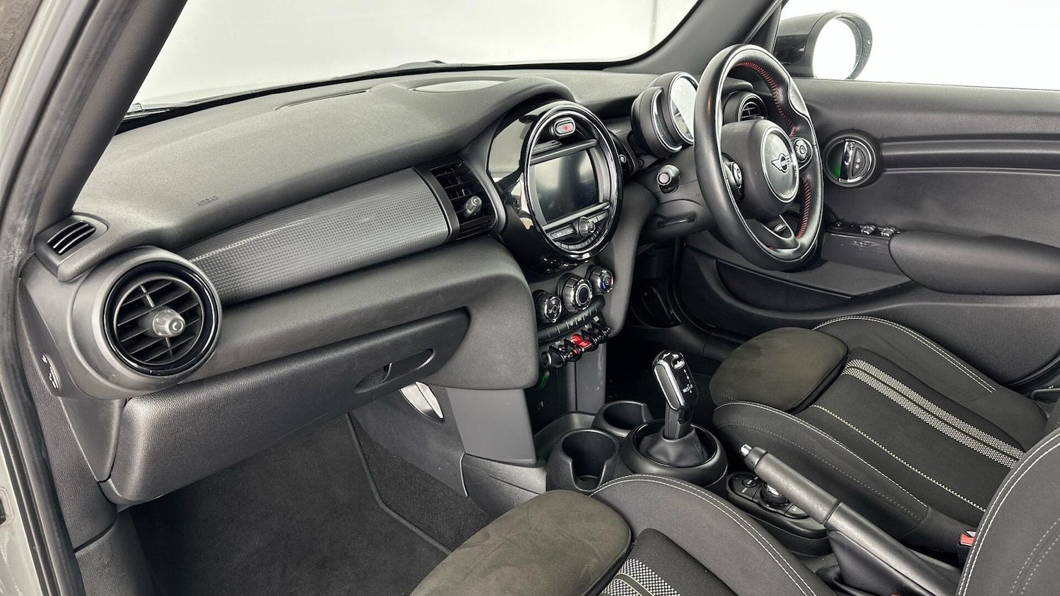 Used MINI Hatch 2020 for sale - 76965128: Photo 7