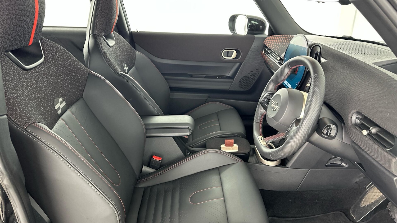 Used MINI Hatch 2025 for sale - 76965575: Photo 11