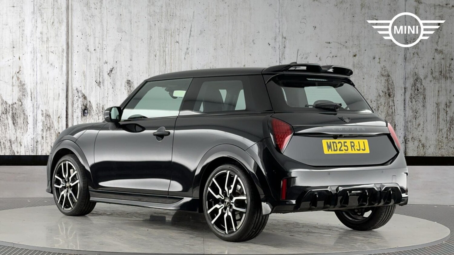 Used MINI Hatch 2025 for sale - 76965575: Photo 2