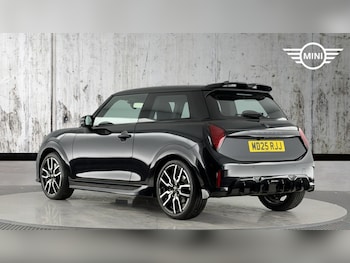 Used MINI Hatch 2025 for sale - 76965575: Photo