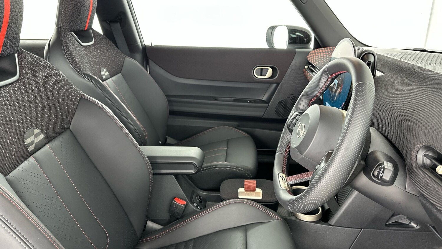 Used MINI Cooper 2025 for sale - 76760353: Photo 11