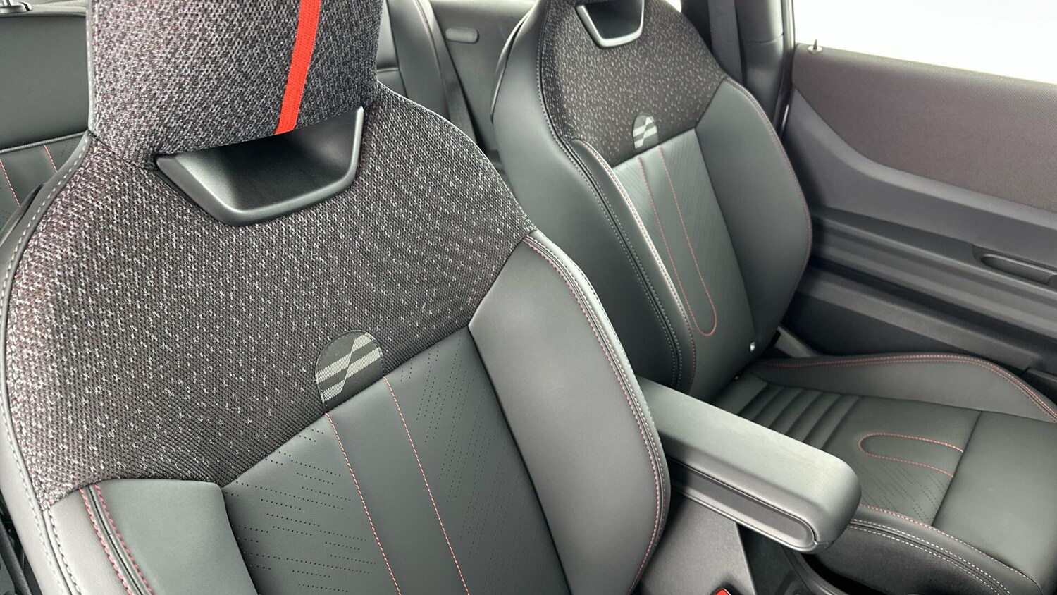 Used MINI Cooper 2025 for sale - 76760353: Photo 29