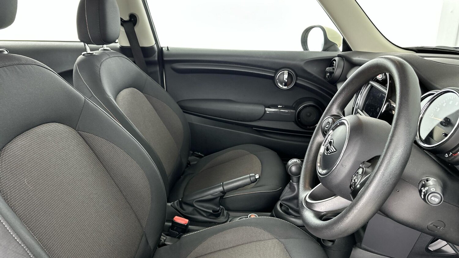 Used MINI Hatch 2019 for sale - 76760246: Photo 11