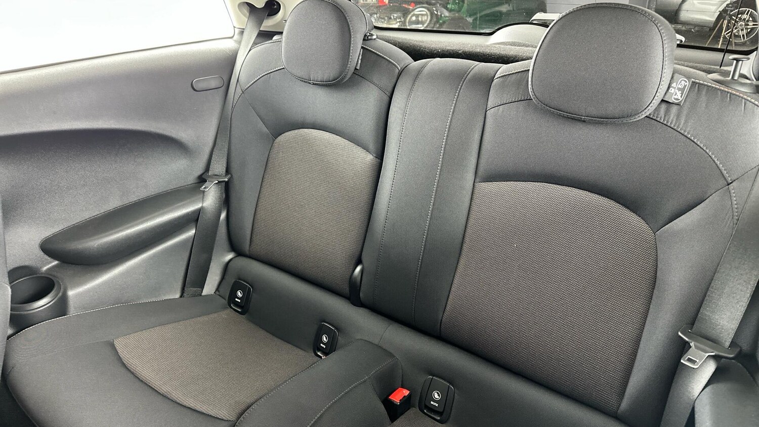 Used MINI Hatch 2019 for sale - 76760246: Photo 12