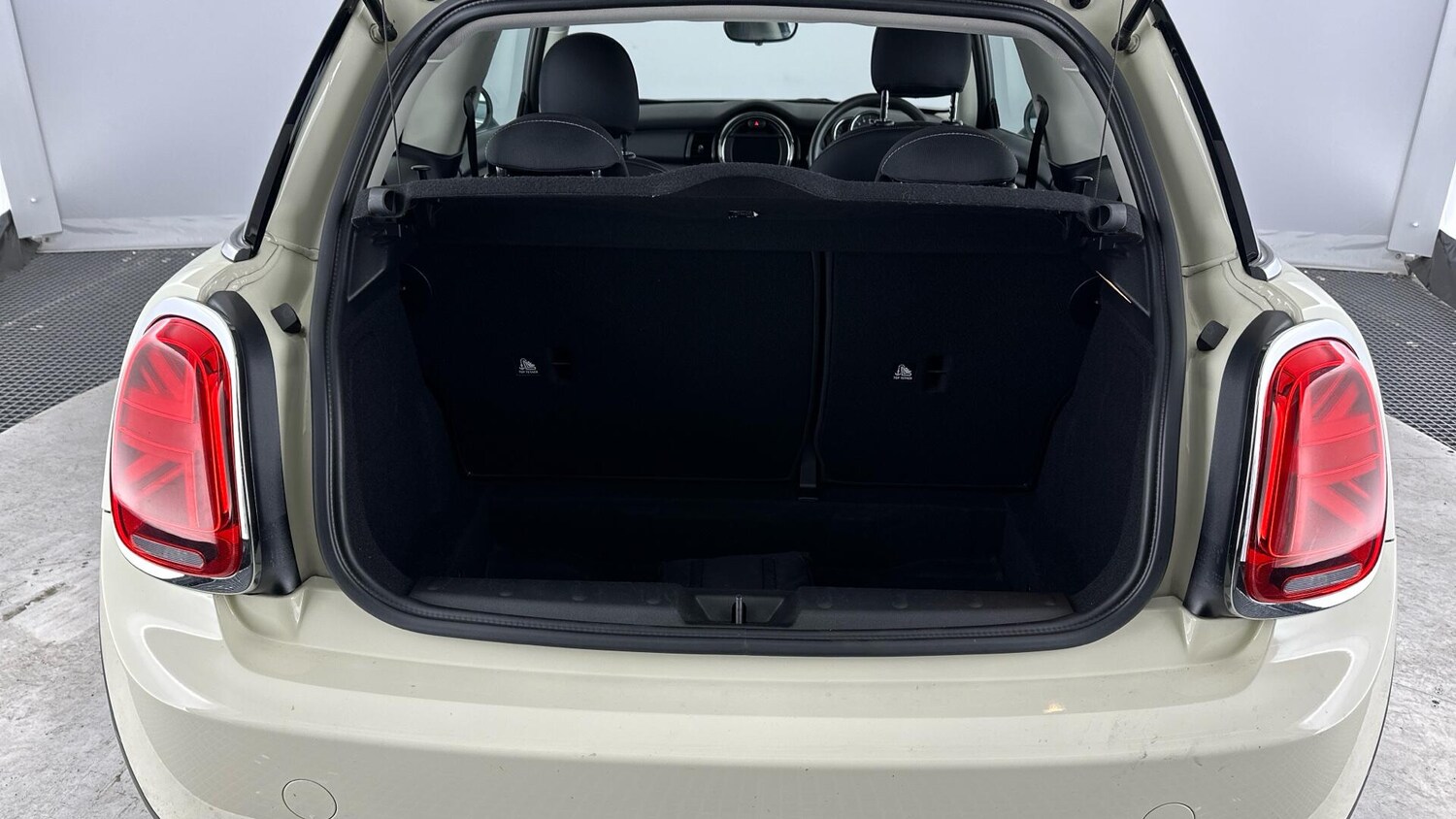 Used MINI Hatch 2019 for sale - 76760246: Photo 13