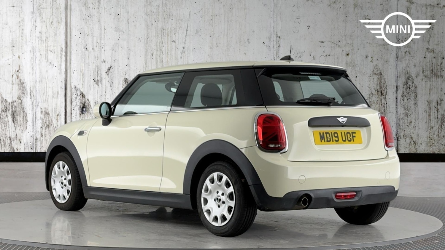 Used MINI Hatch 2019 for sale - 76760246: Photo 2