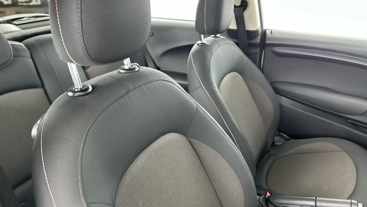 Used MINI Hatch 2019 for sale - 76760246: Photo 29