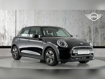 2024 (73) - 1.5 Cooper Classic 5dr Auto [Comfort/Nav Pack]