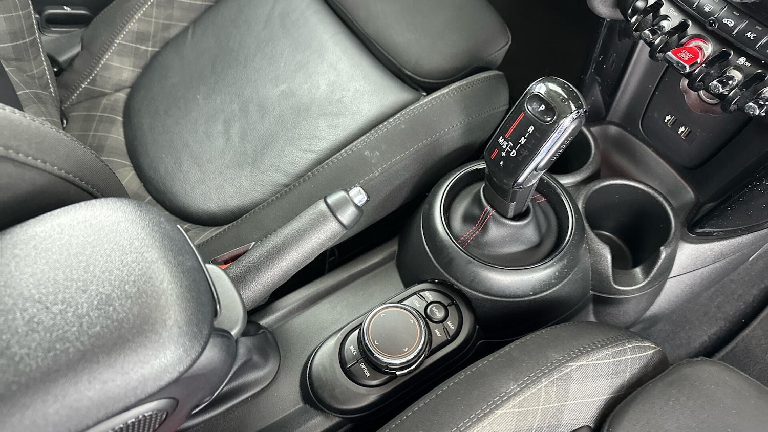 Used MINI Hatch 2018 for sale - 77670621: Photo 10