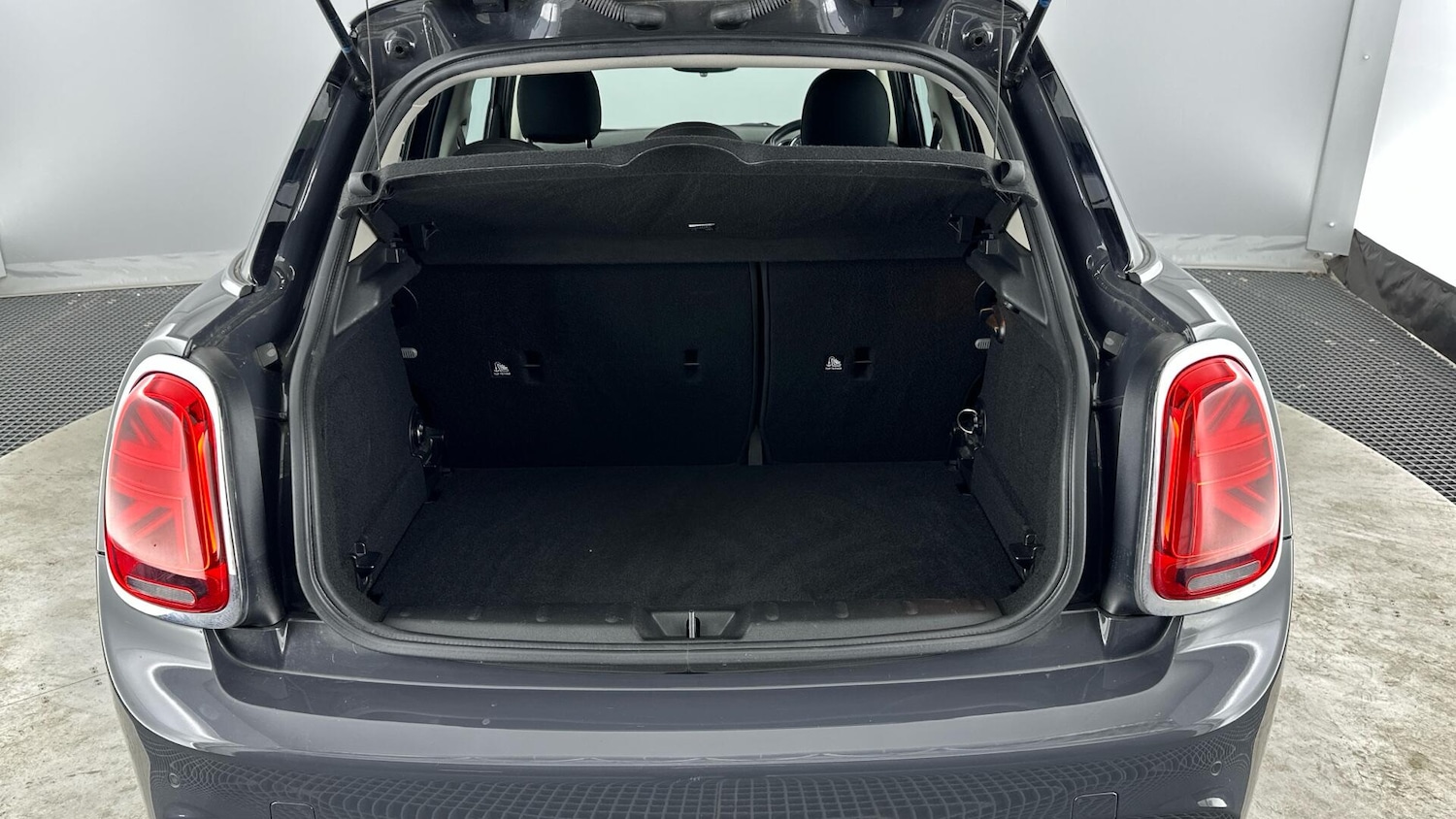 Used MINI Hatch 2018 for sale - 77670621: Photo 13