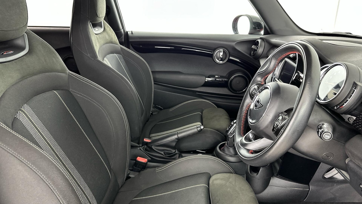 Used MINI Hatch 2020 for sale - 77495753: Photo 11