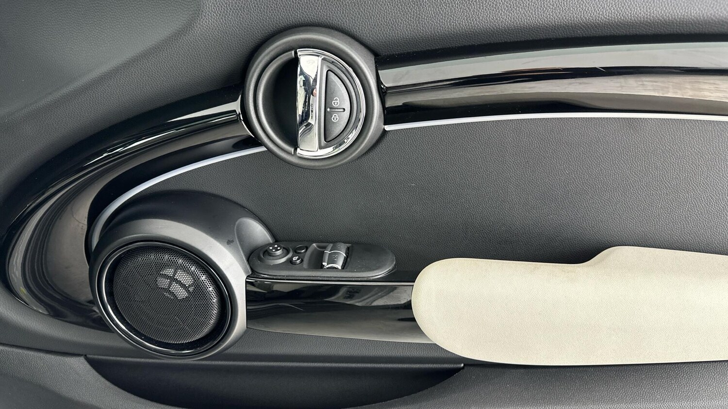 Used MINI Hatch 2022 for sale - 76832840: Photo 20