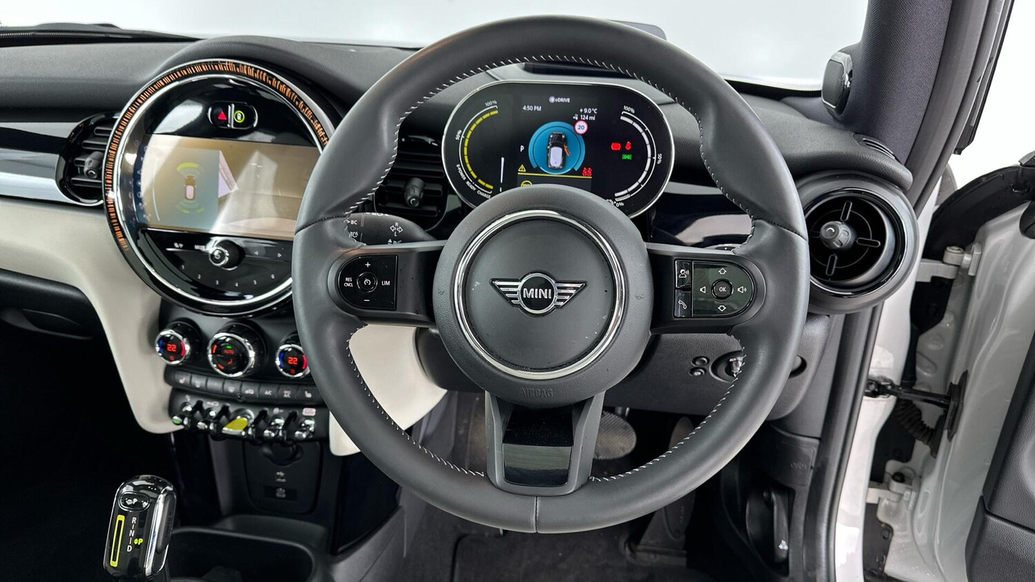 Used MINI Hatch 2022 for sale - 76832840: Photo 5