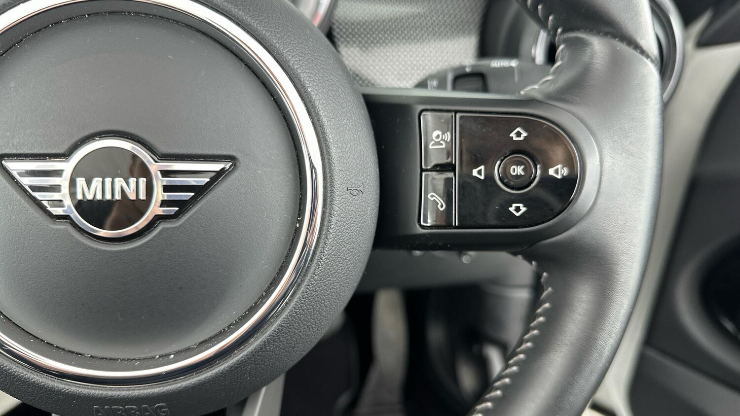 Used MINI Convertible 2023 for sale - 76781296: Photo 18