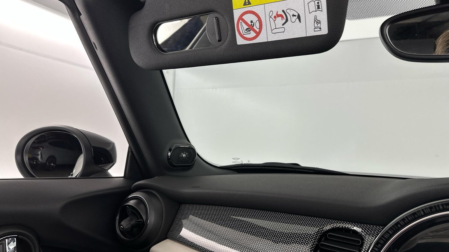 Used MINI Convertible 2023 for sale - 76781296: Photo 26