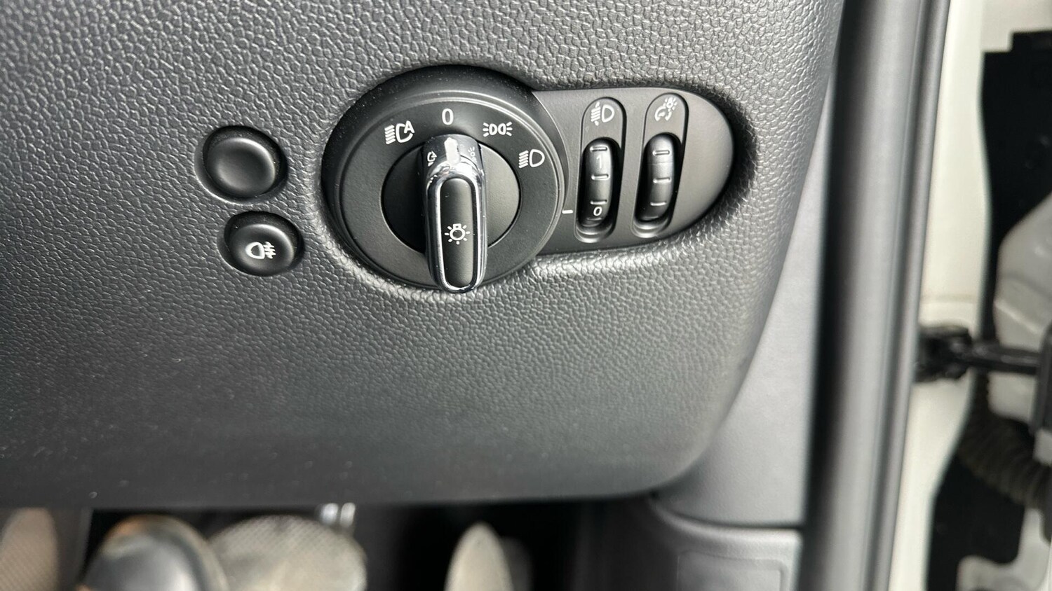 Used MINI Convertible 2023 for sale - 76781296: Photo 28