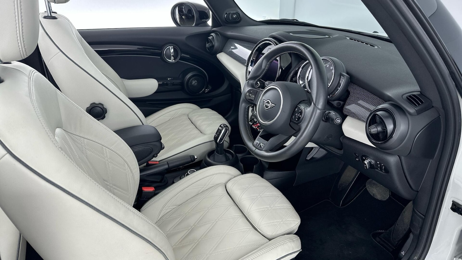 Used MINI Convertible 2023 for sale - 76781296: Photo 6