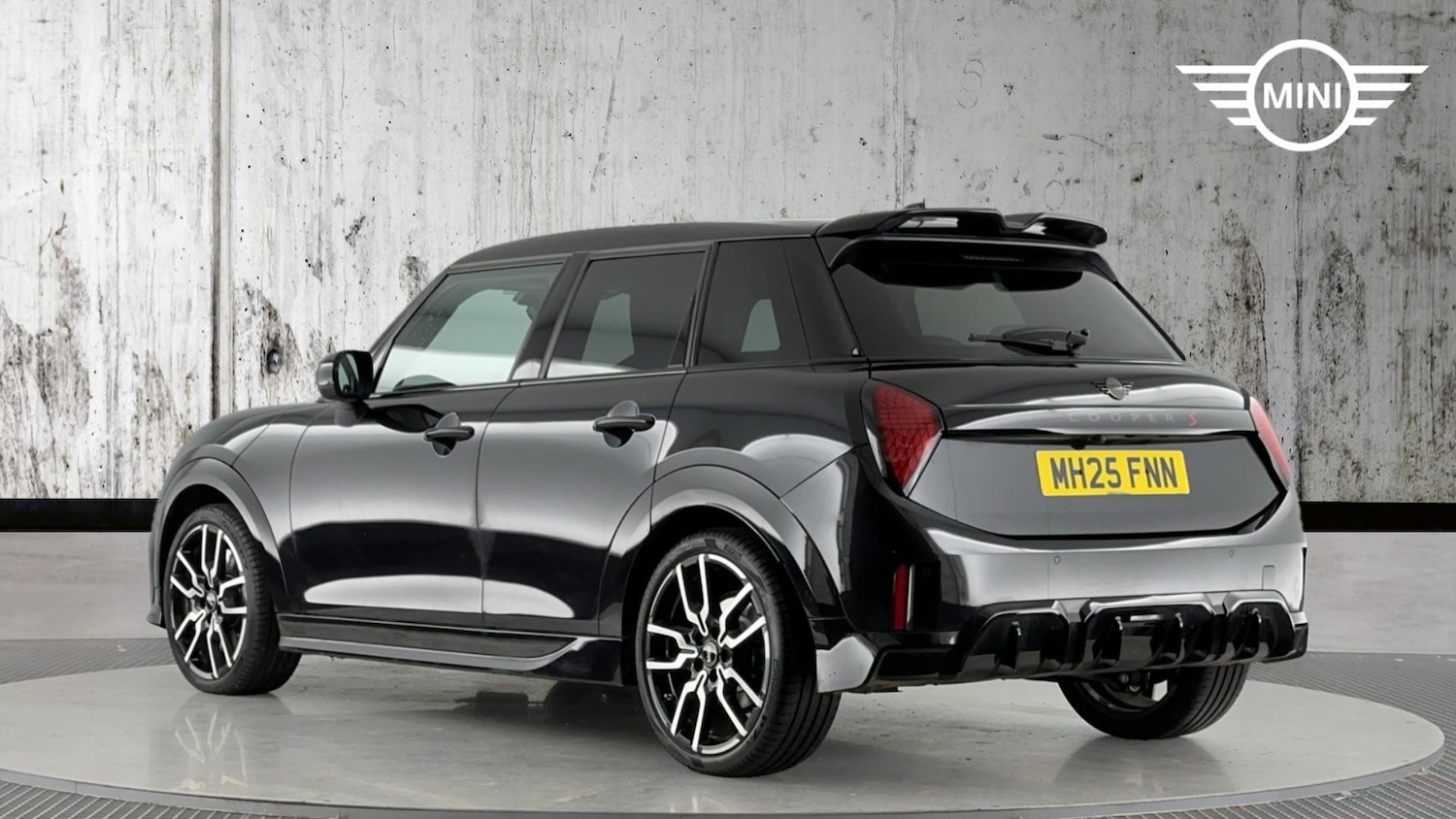 Used MINI Cooper 2025 for sale - 76760457: Photo 2