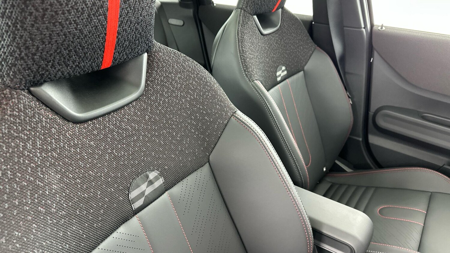 Used MINI Cooper 2025 for sale - 76760457: Photo 30