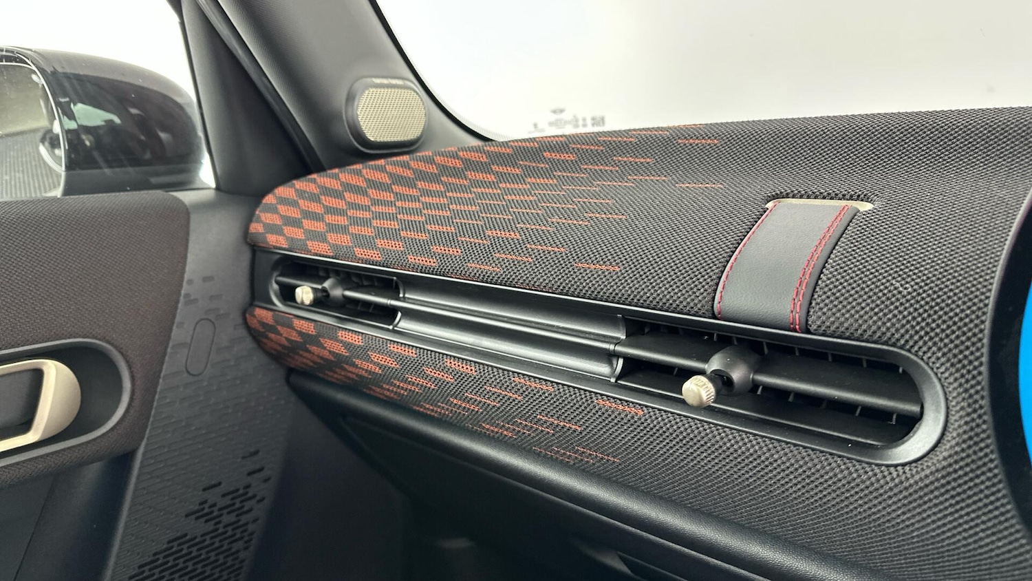 Used MINI Cooper 2025 for sale - 76760457: Photo 34