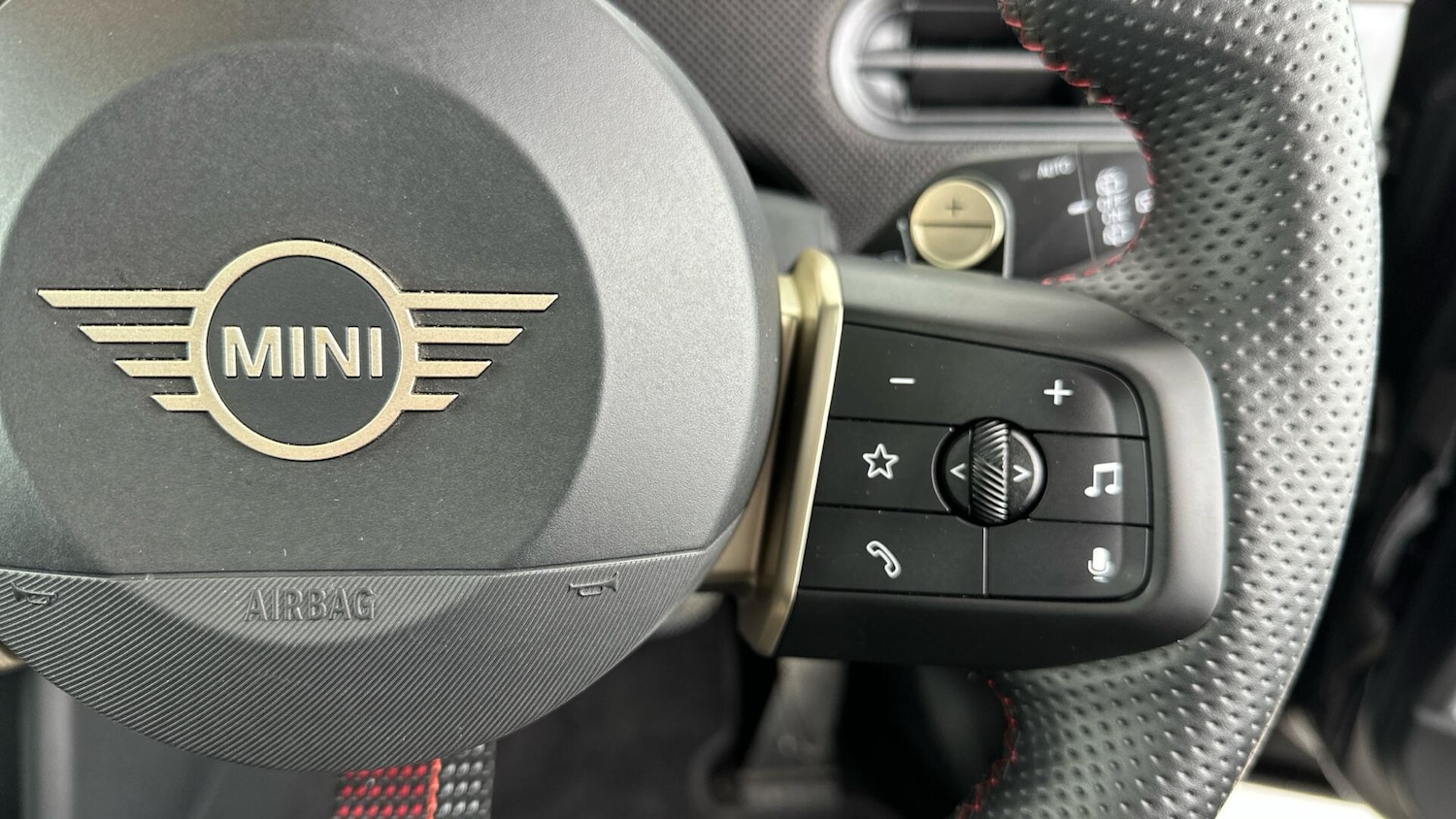 Used MINI Hatch 2025 for sale - 76850104: Photo 18