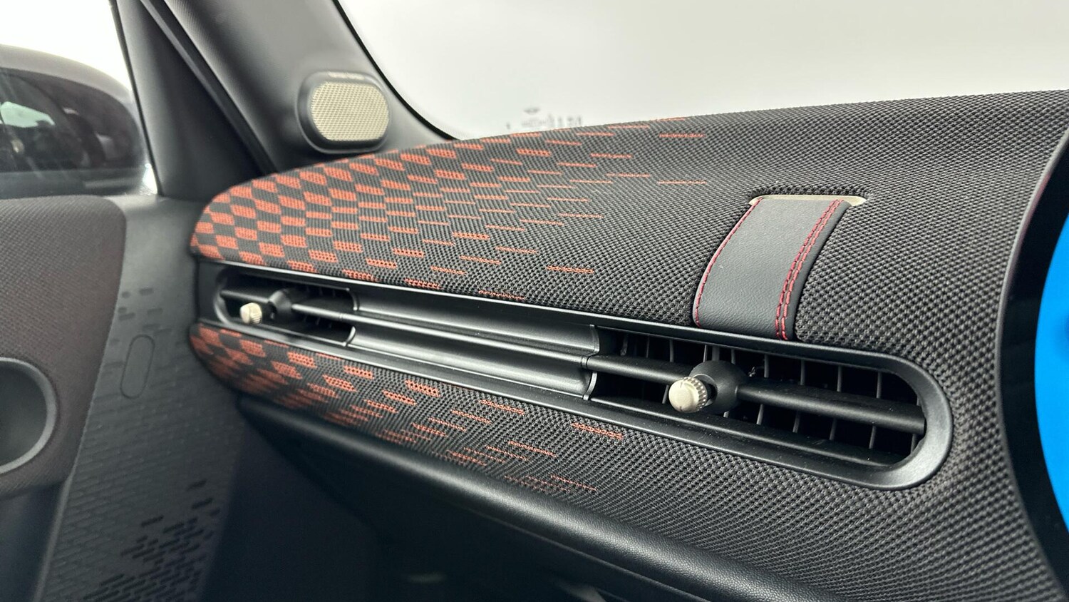 Used MINI Cooper 2025 for sale - 76760466: Photo 39