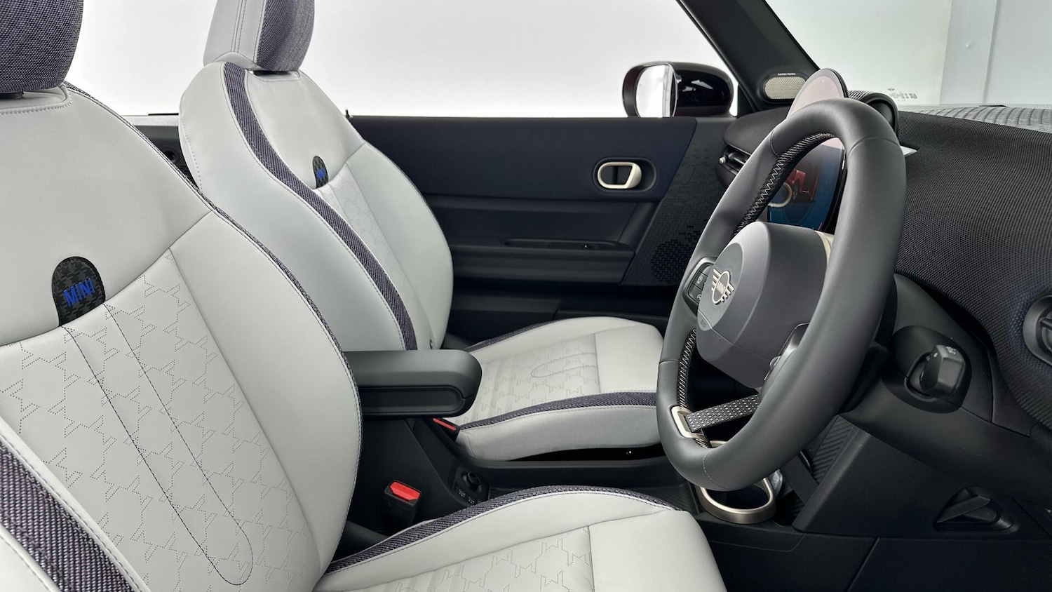 Used MINI Convertible 2025 for sale - 76780948: Photo 11