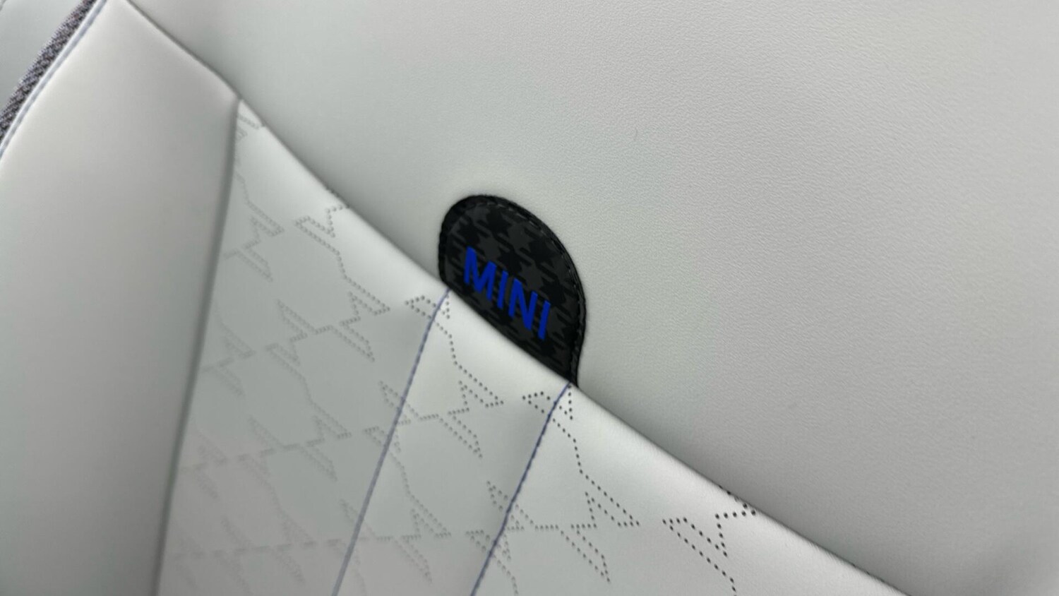 Used MINI Convertible 2025 for sale - 76780948: Photo 24