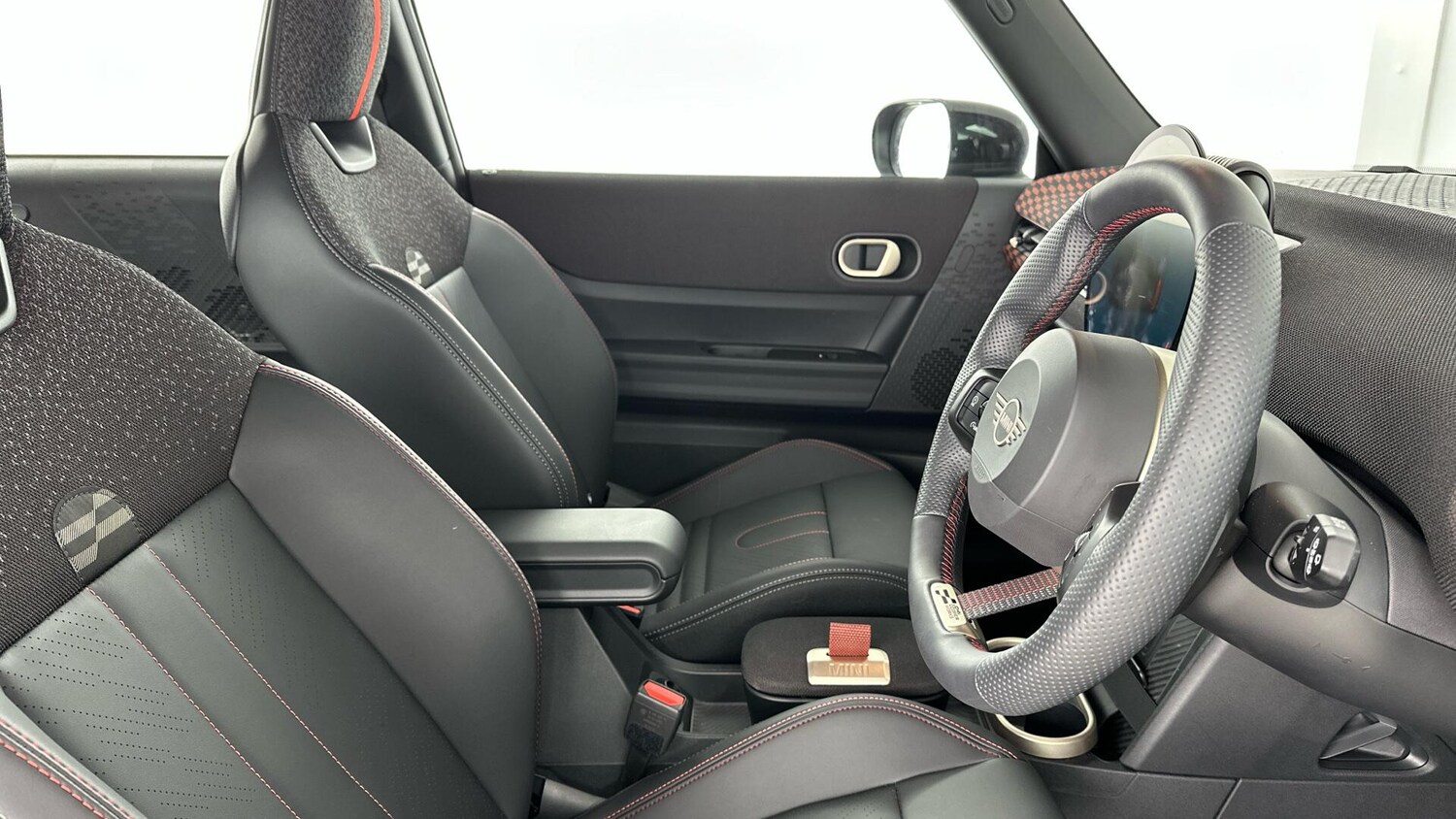 Used MINI Hatch 2025 for sale - 77016475: Photo 11