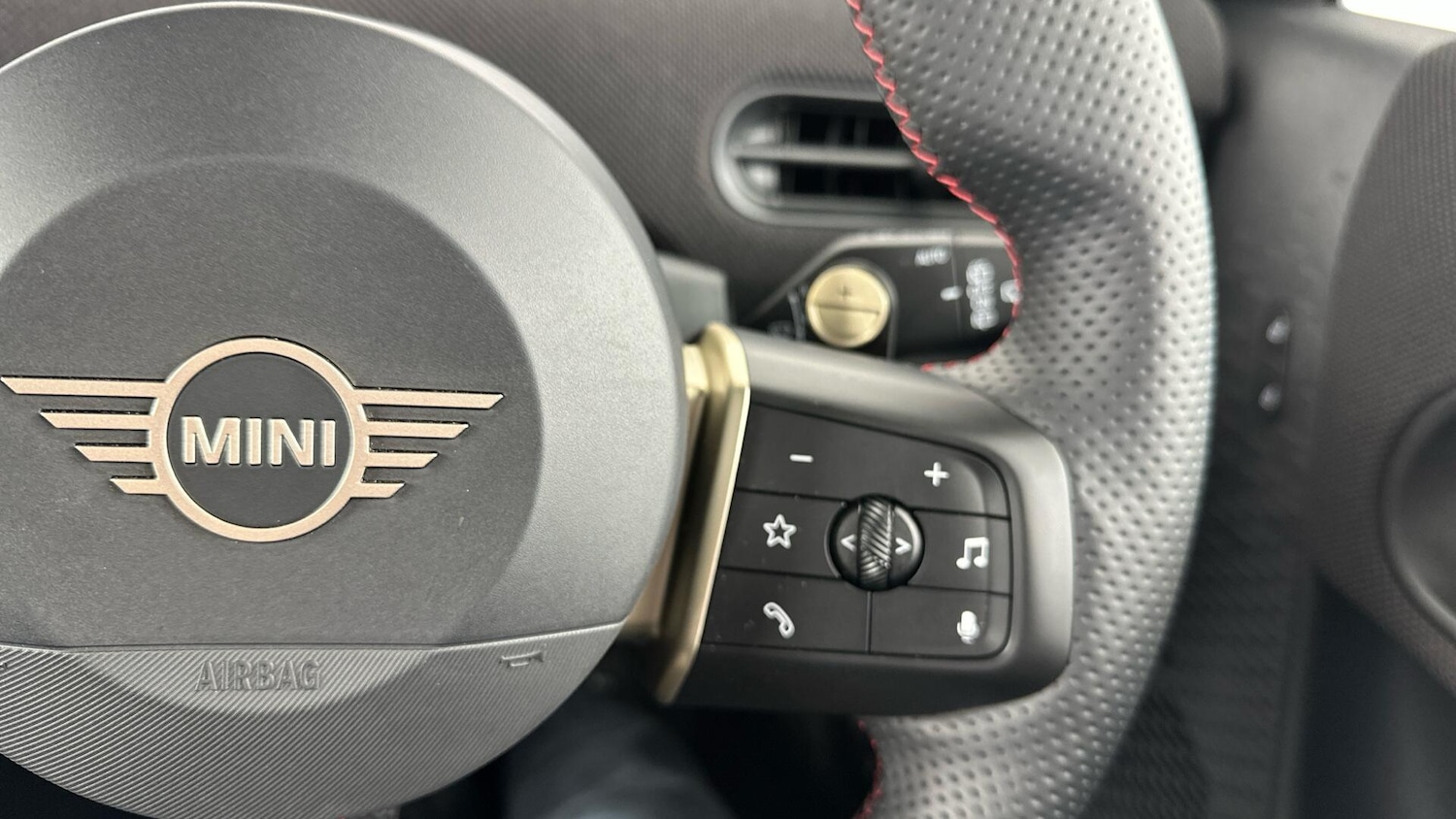 Used MINI Hatch 2025 for sale - 77016475: Photo 18