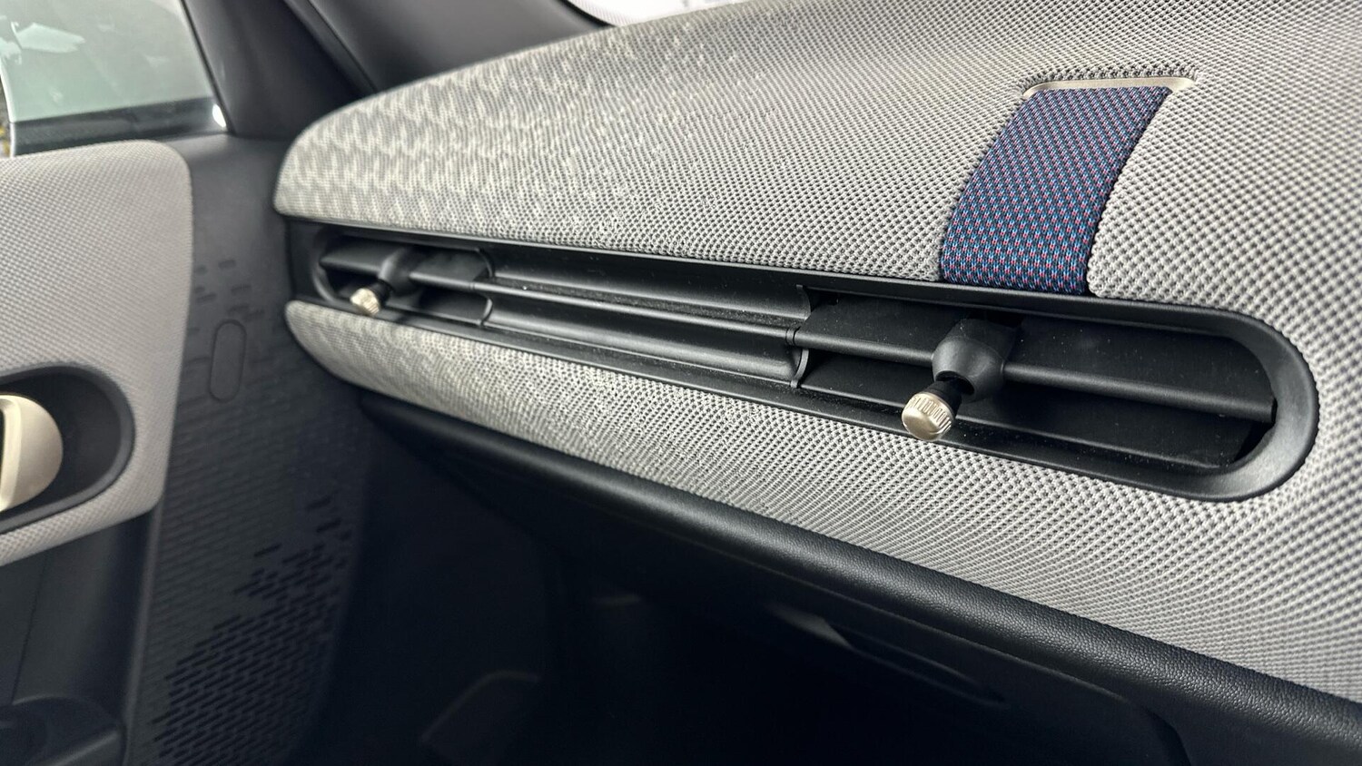 Used MINI Cooper 2025 for sale - 76760417: Photo 32