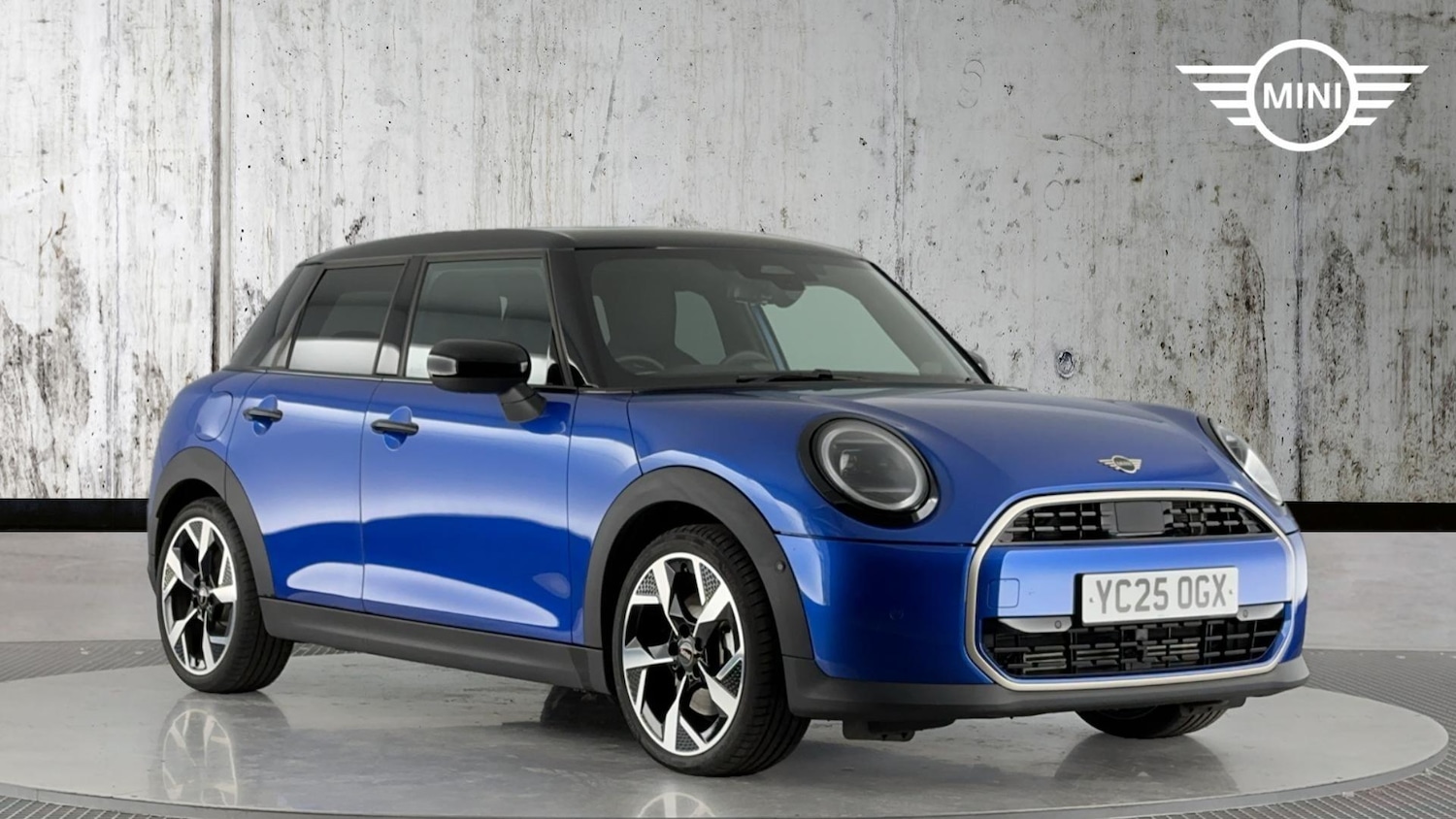 Used MINI Cooper 2025 for sale - 76760485: Photo 1