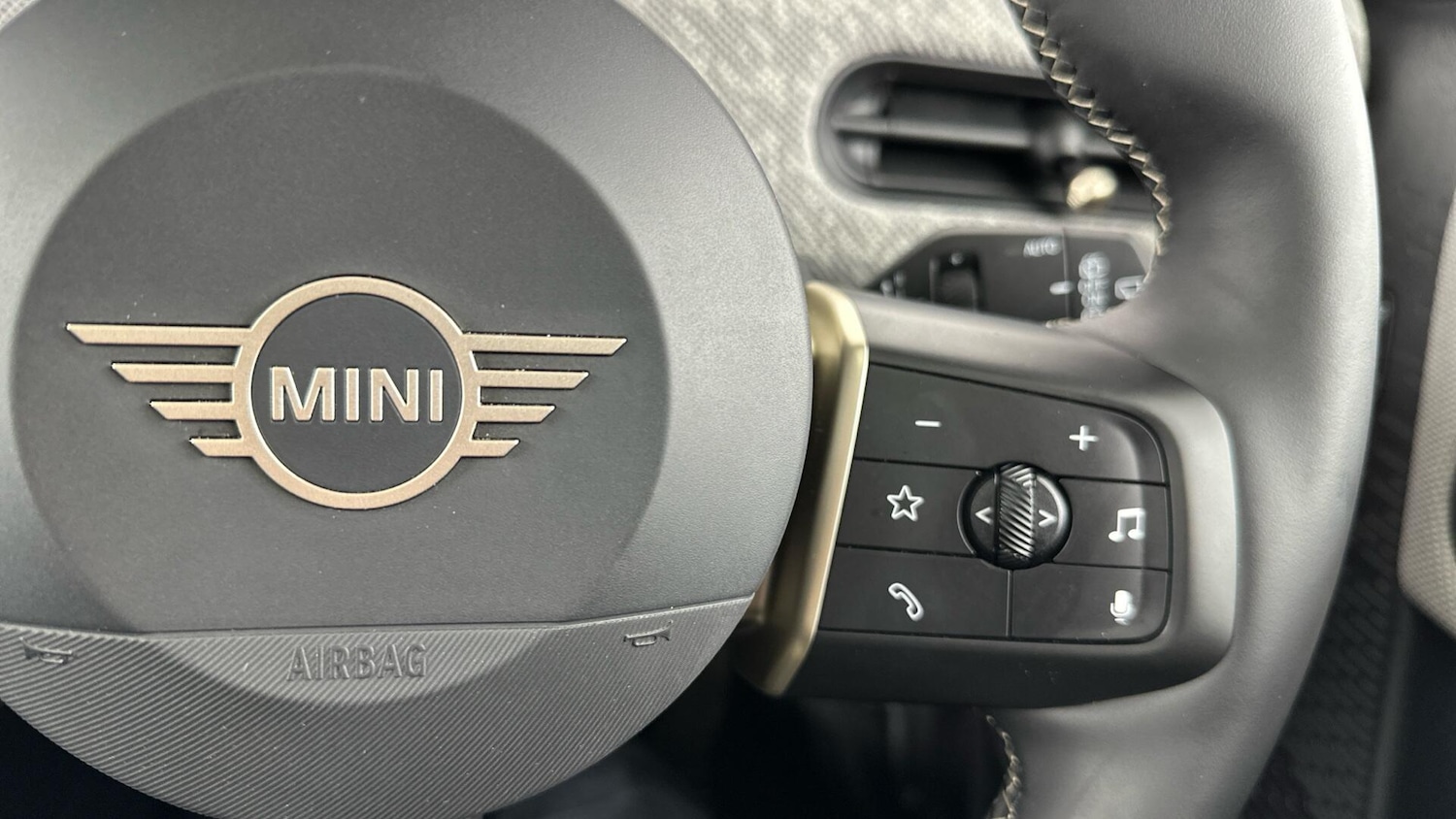 Used MINI Cooper 2025 for sale - 76760485: Photo 18