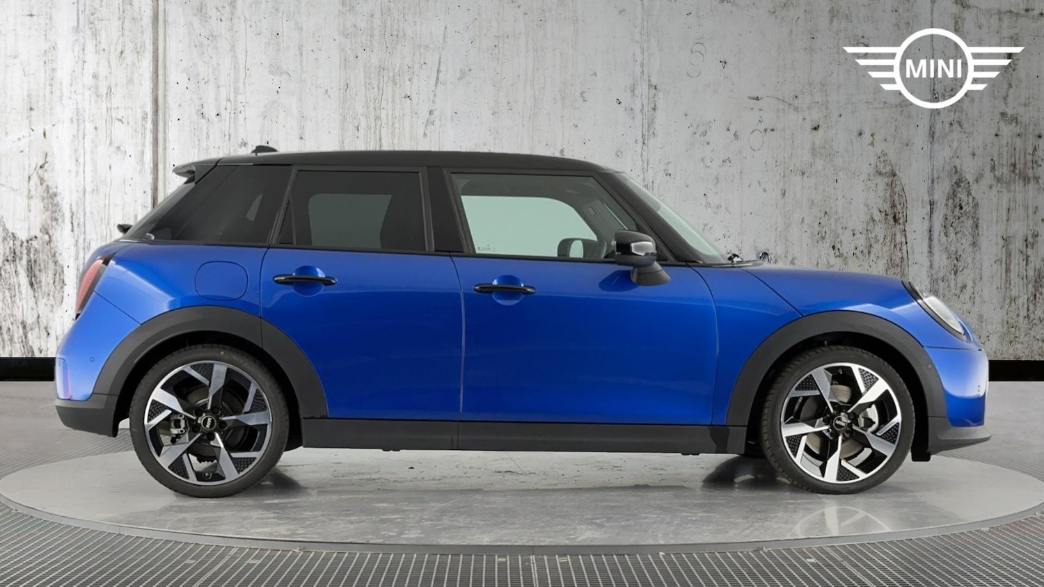 Used MINI Cooper 2025 for sale - 76760485: Photo 3