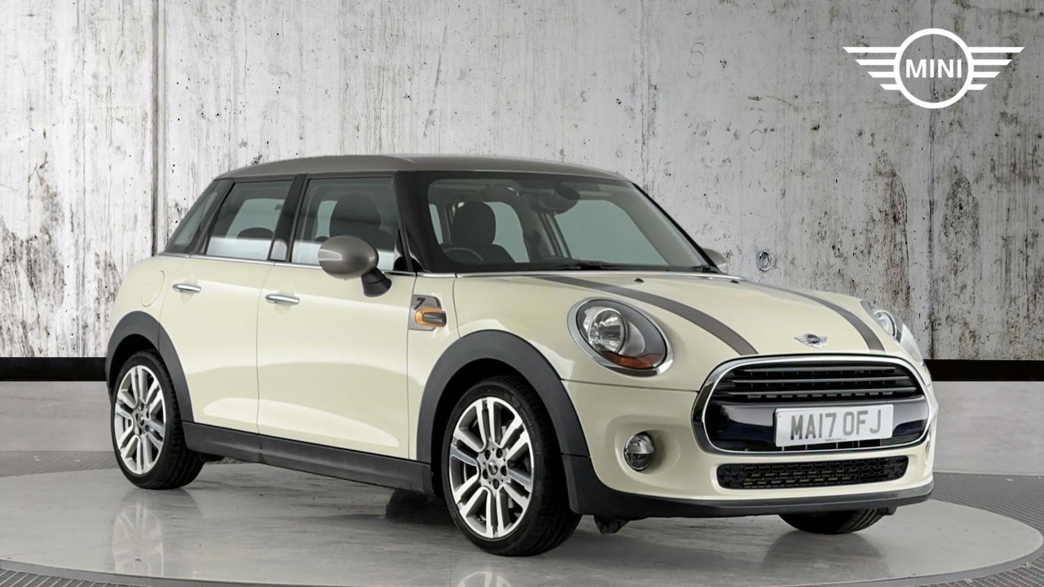 Used MINI Hatch 2017 for sale - 76760377: Photo 1