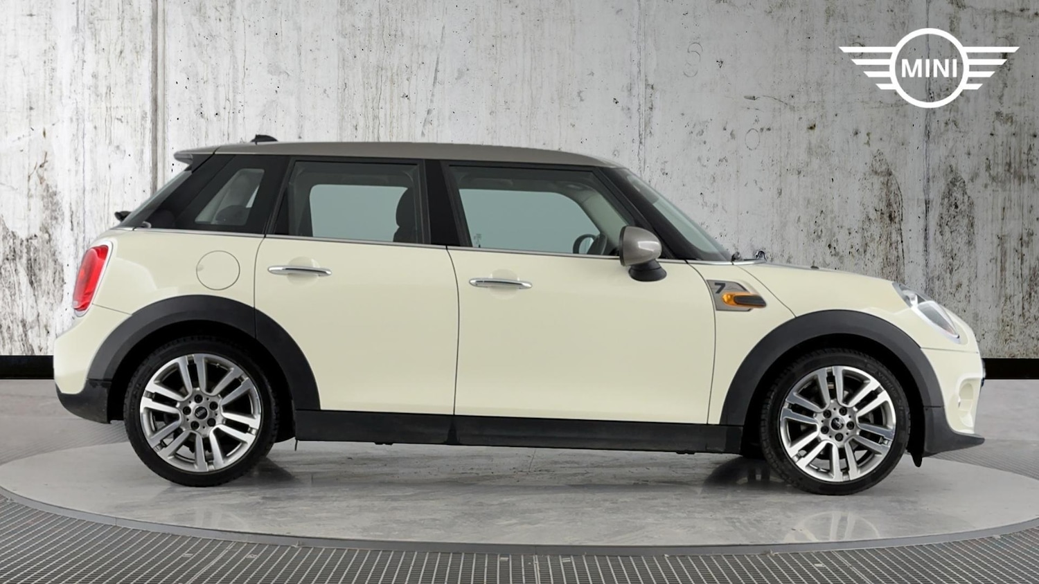 Used MINI Hatch 2017 for sale - 76760377: Photo 3