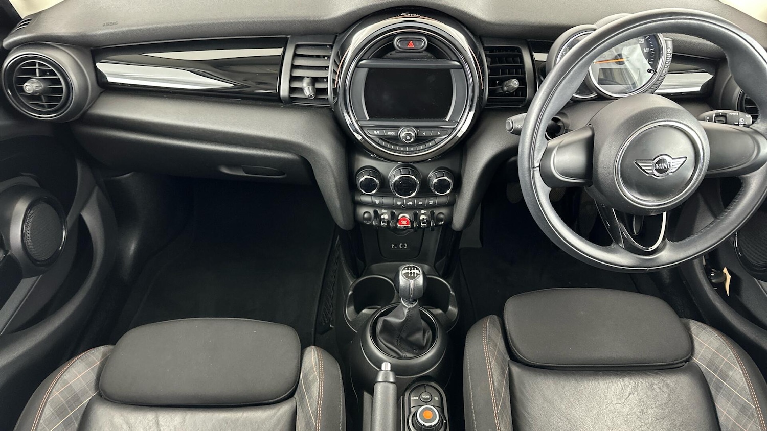 Used MINI Hatch 2017 for sale - 76760377: Photo 4