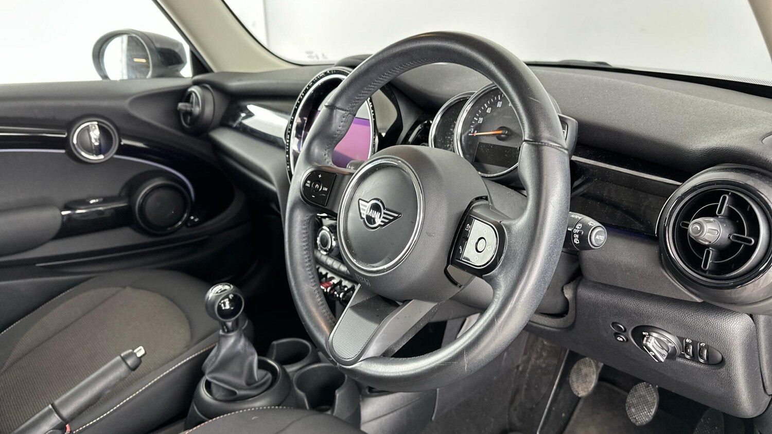 Used MINI Hatch 2022 for sale - 76760334: Photo 6