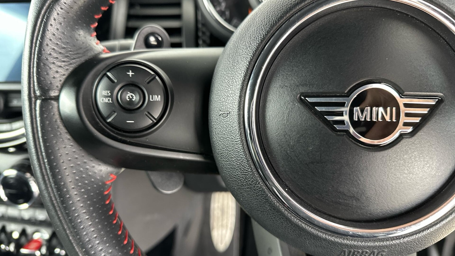 Used MINI Hatch 2019 for sale - 77633050: Photo 17