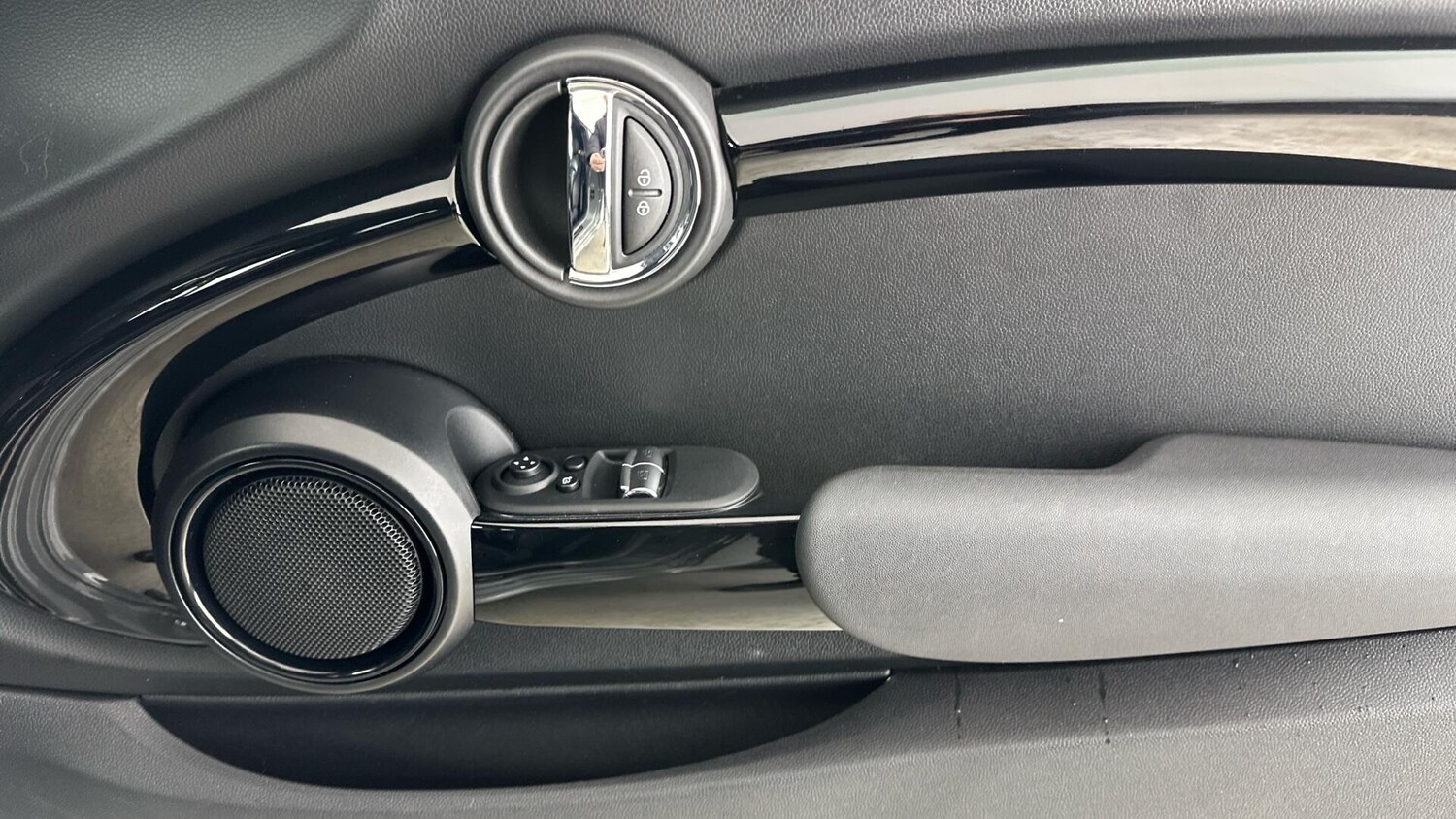 Used MINI Hatch 2019 for sale - 77633050: Photo 20