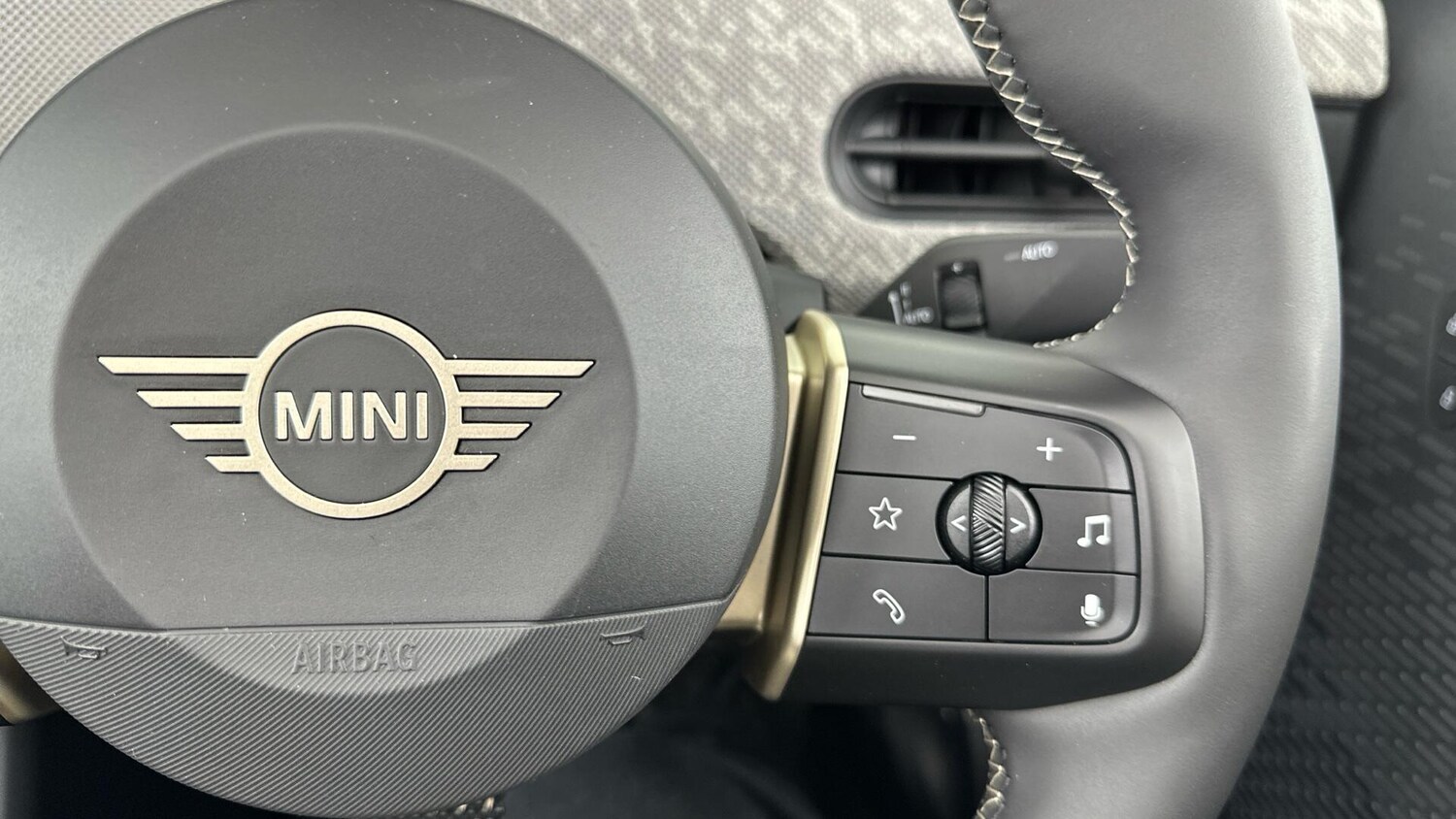 Used MINI Cooper 2025 for sale - 76760496: Photo 18