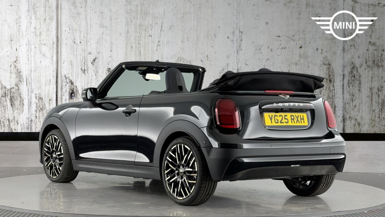 Used MINI Cooper 2025 for sale - 76760496: Photo 2