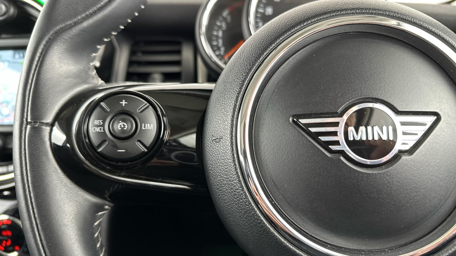 Used MINI Hatch 2020 for sale - 76760351: Photo 17