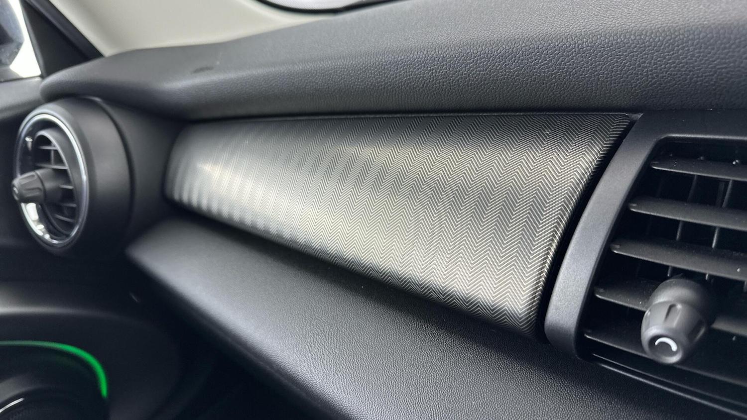 Used MINI Hatch 2020 for sale - 76760351: Photo 31