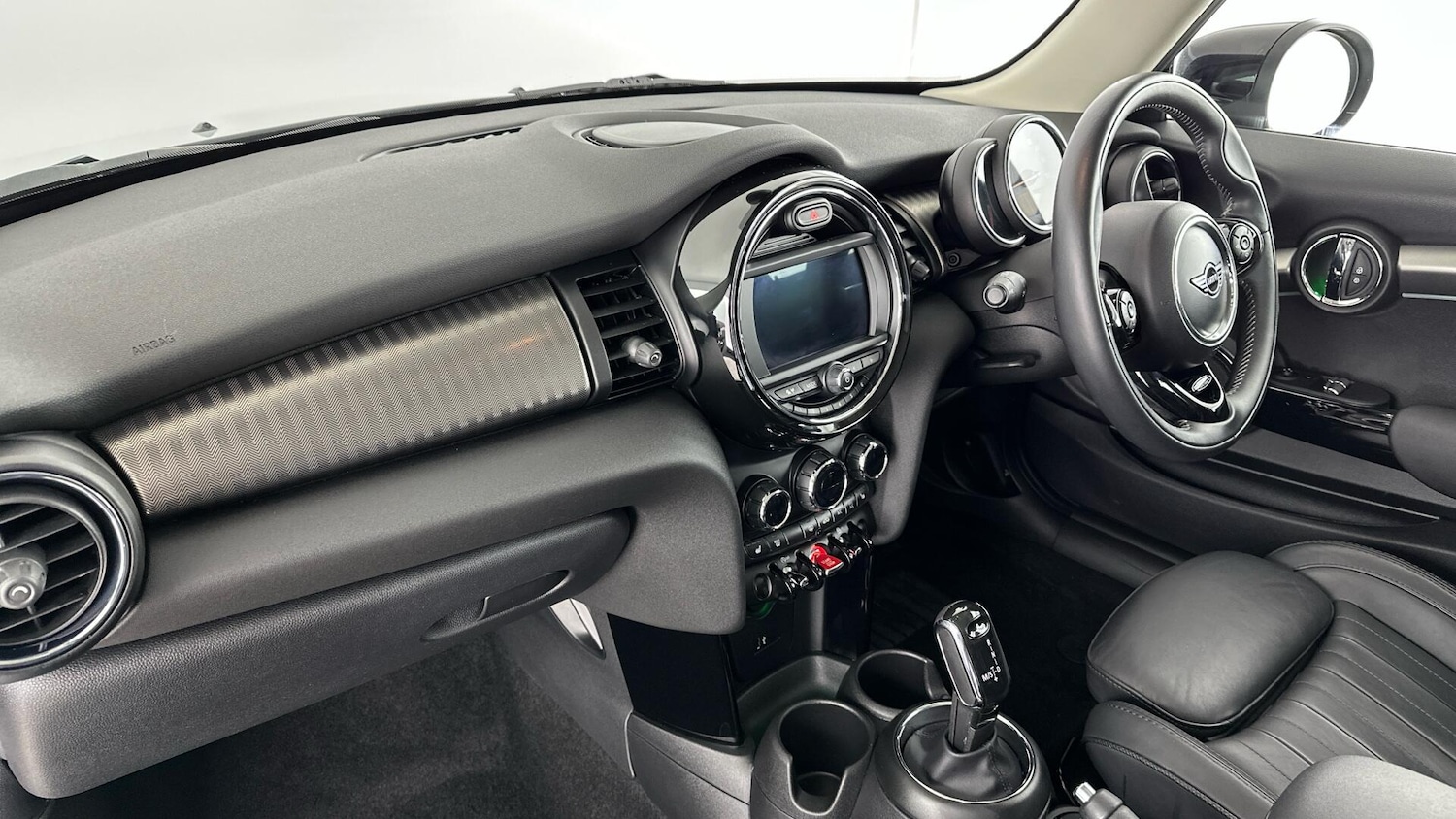 Used MINI Hatch 2020 for sale - 76760351: Photo 7