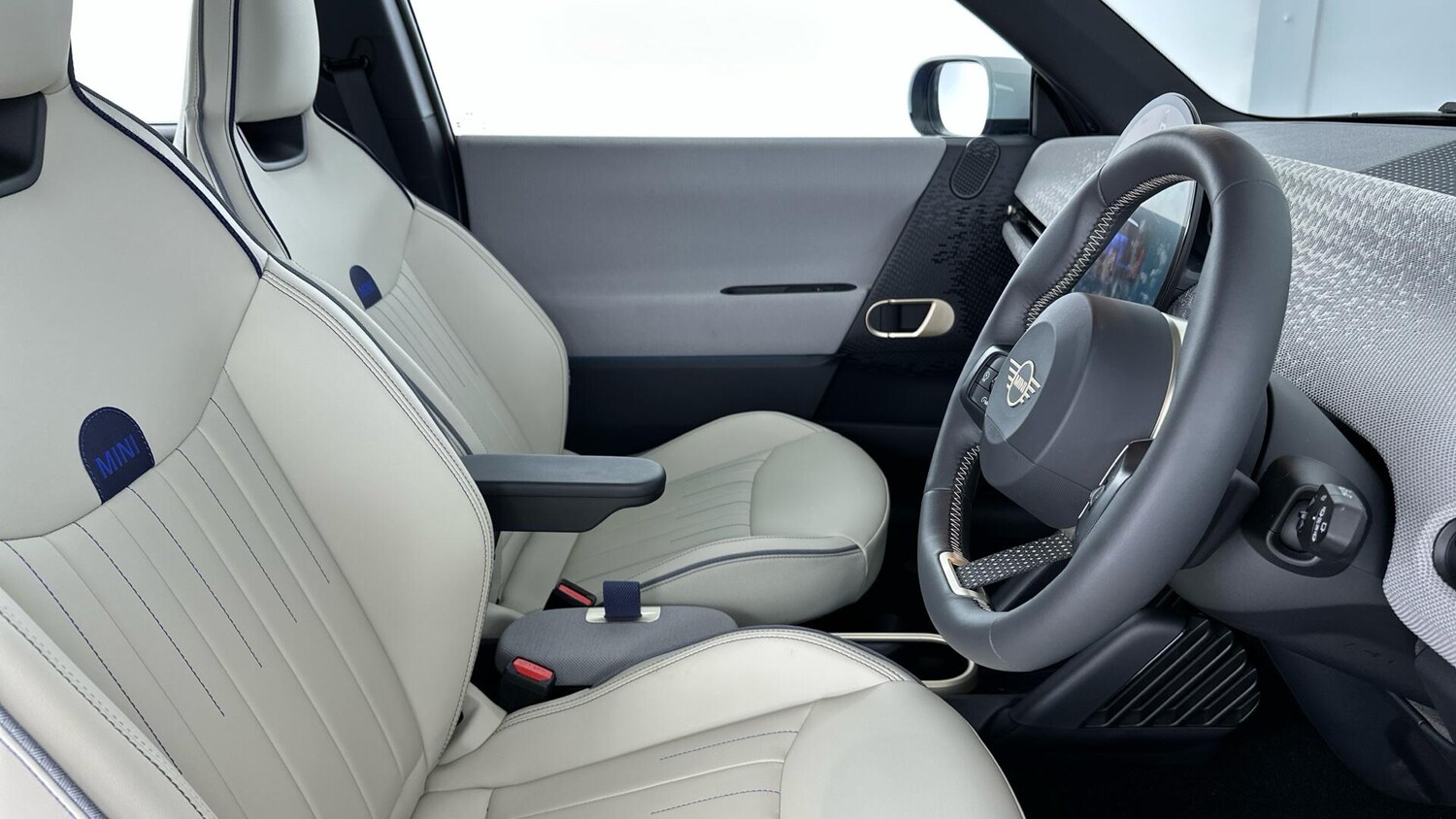 Used MINI Cooper 2025 for sale - 76760415: Photo 11