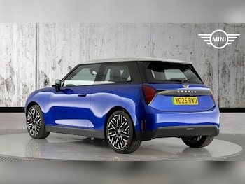 Used MINI Cooper 2025 for sale - 76760415: Photo