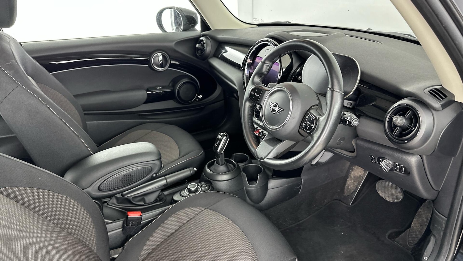 Used MINI Hatch 2022 for sale - 76780567: Photo 6