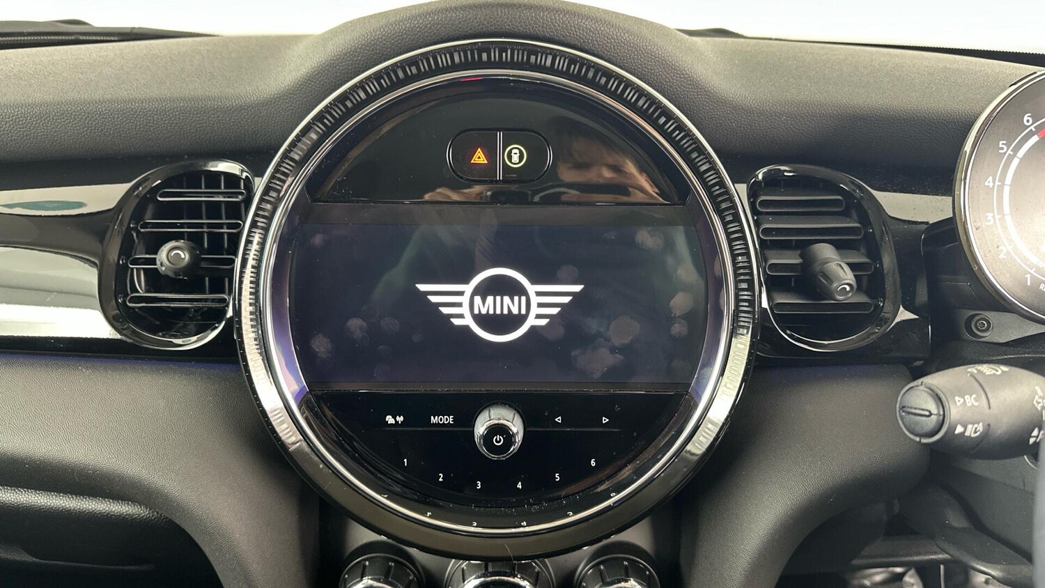 Used MINI Hatch 2022 for sale - 76760241: Photo 8